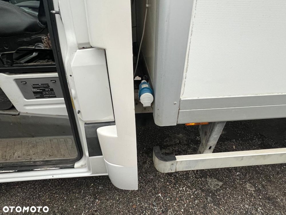 Volkswagen Crafter - 13