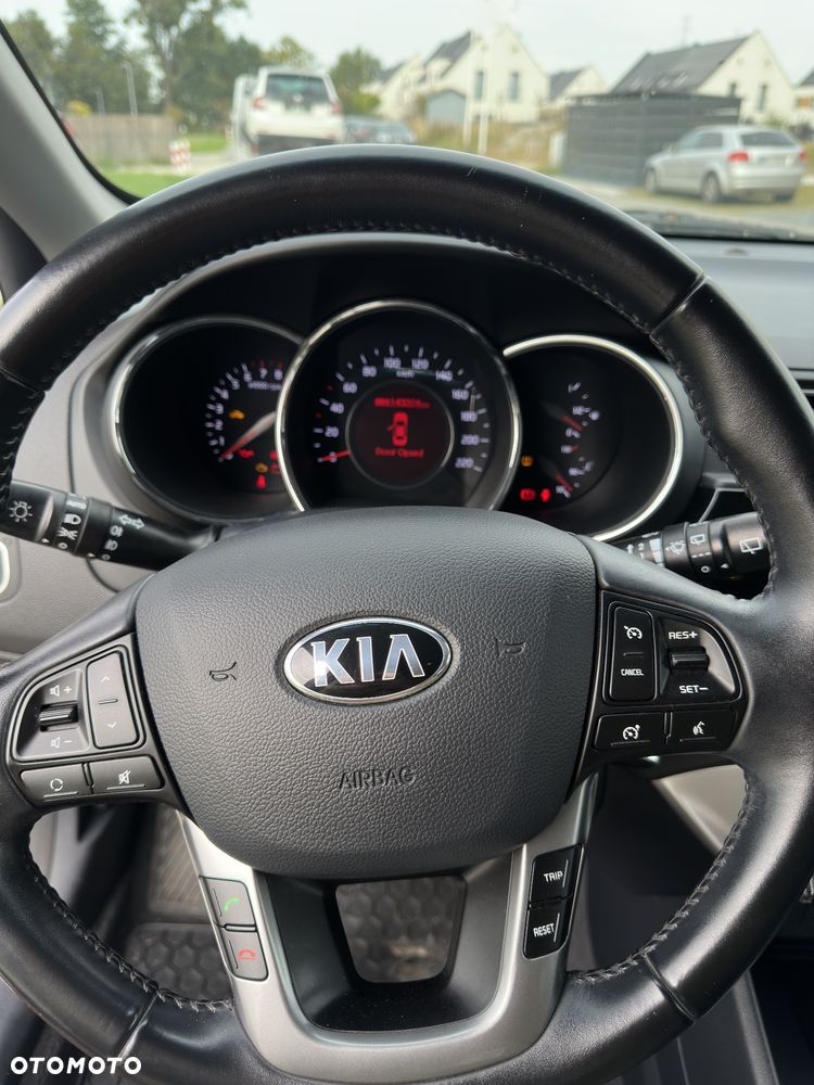 Kia Rio - 6