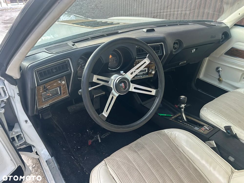 Oldsmobile Cutlass - 13