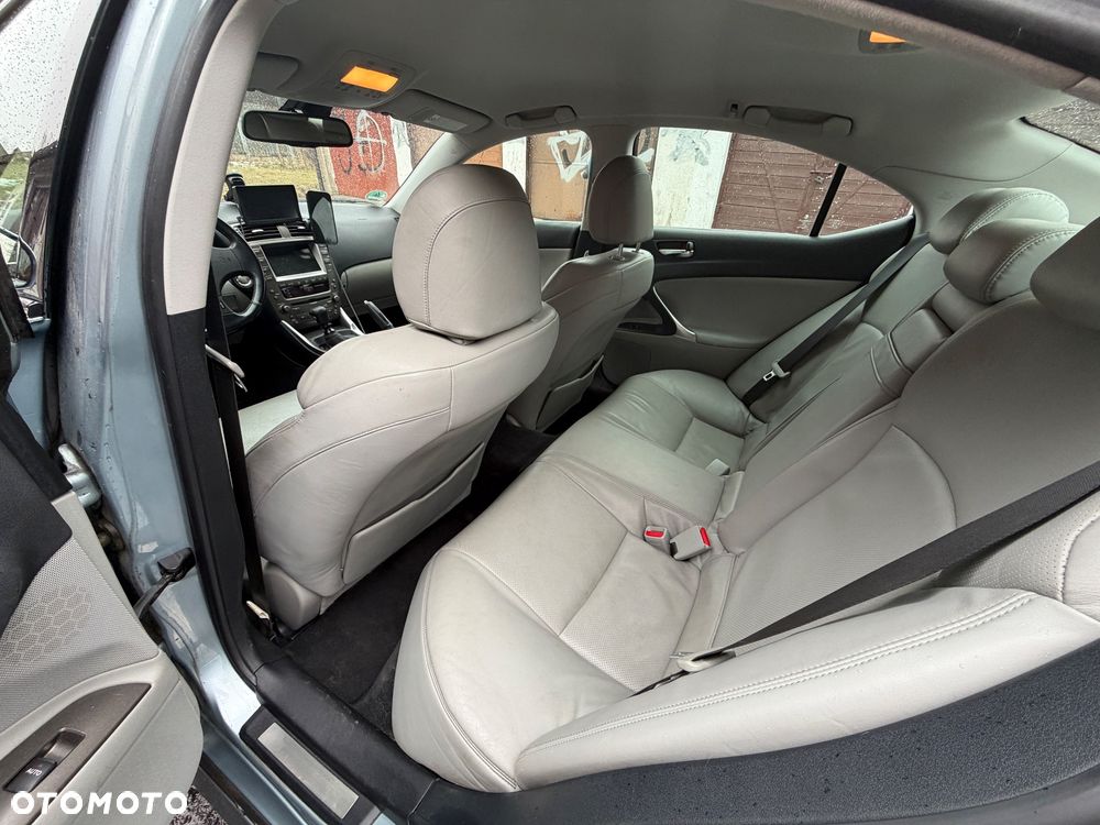 Lexus IS 220 D Prestige - 5