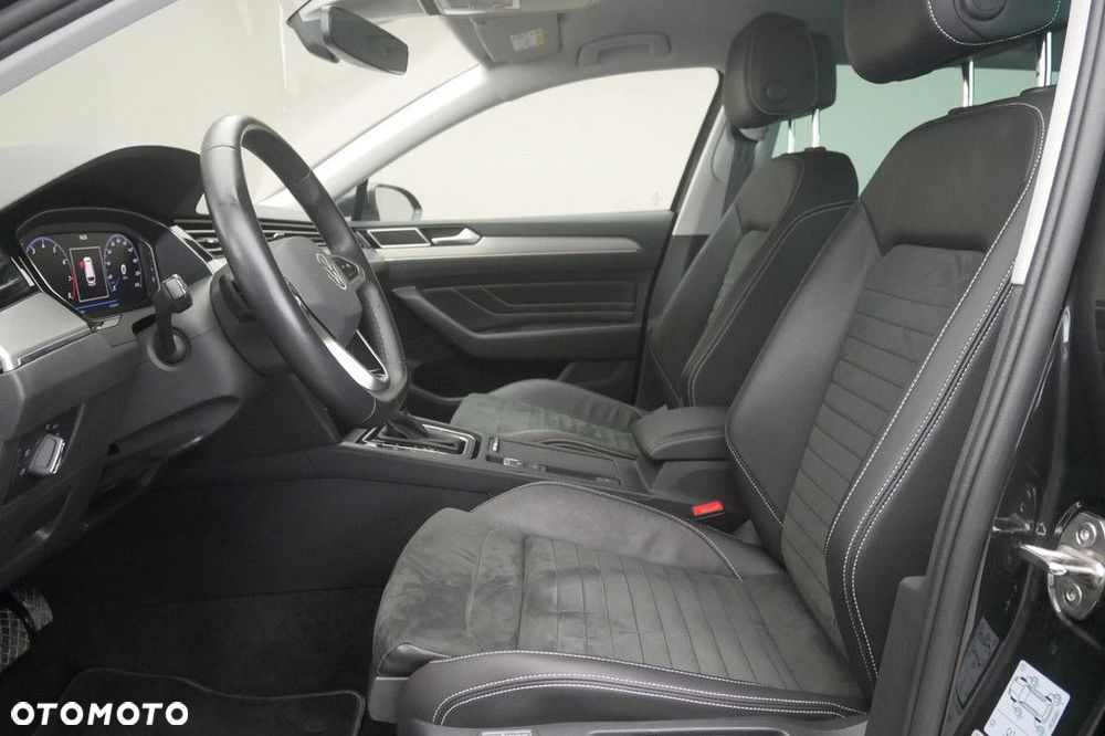 Volkswagen Passat Variant 2.0 TSI Elegance DSG - 12