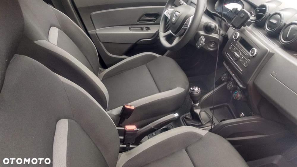 Dacia Duster 1.6 SCe S&S - 10