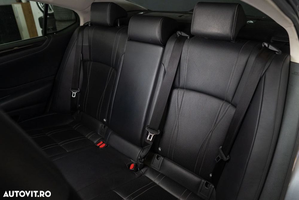 Lexus Seria ES 300h Luxury - 16