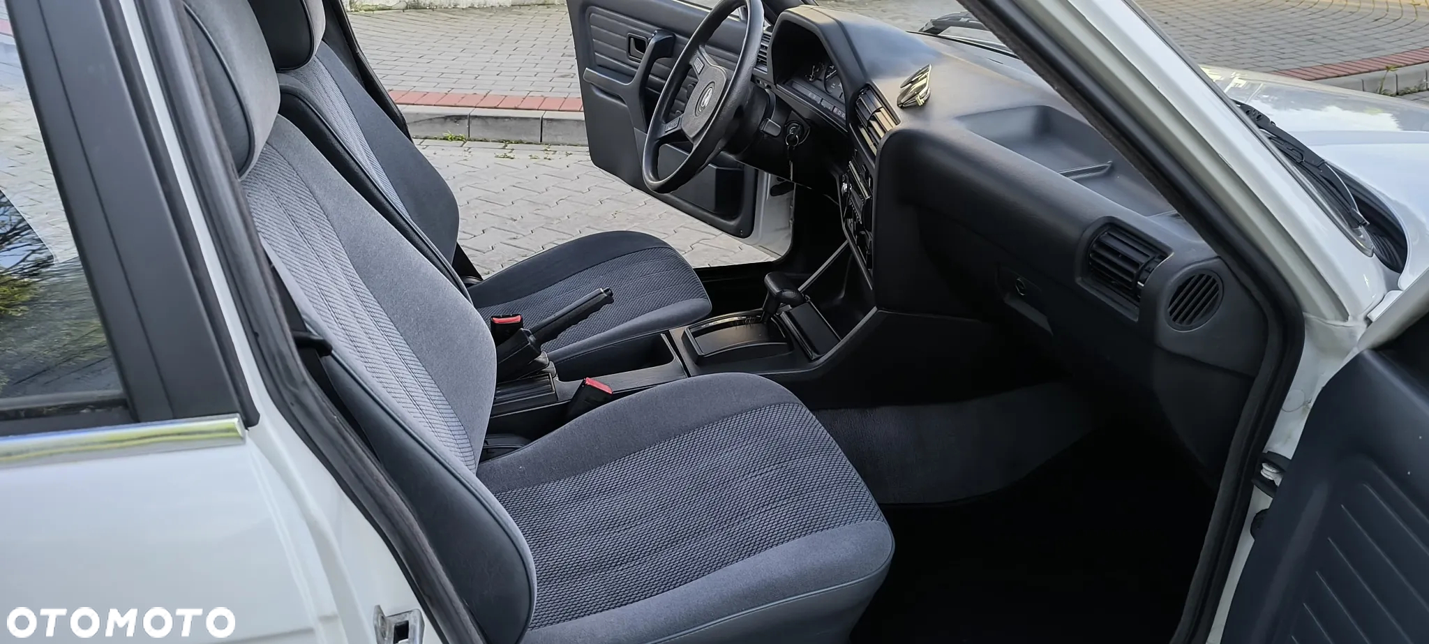 BMW Seria 3 - 35