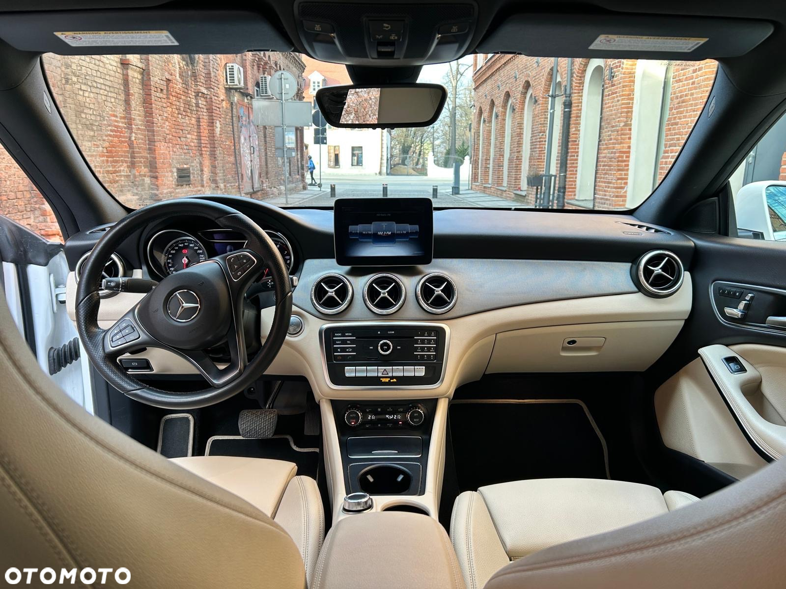 Mercedes-Benz CLA 250 4-Matic - 20