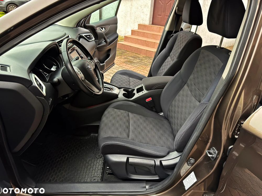 Nissan Qashqai 1.2 DIG-T Xtronic N-Connecta - 28