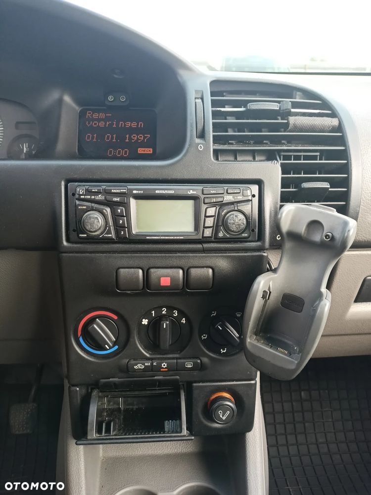 Opel Zafira 2.0 DTI - 10