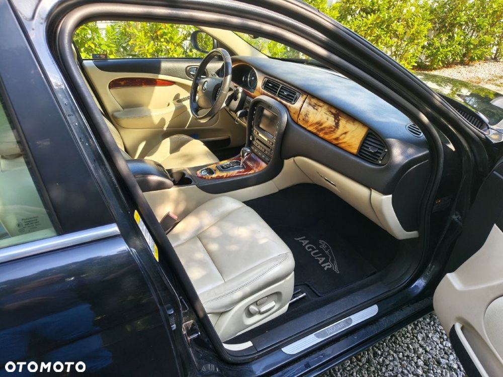 Jaguar S-Type - 4