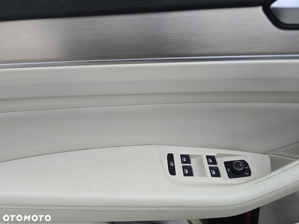Volkswagen Passat 1.8 TSI BMT Highline DSG - 18