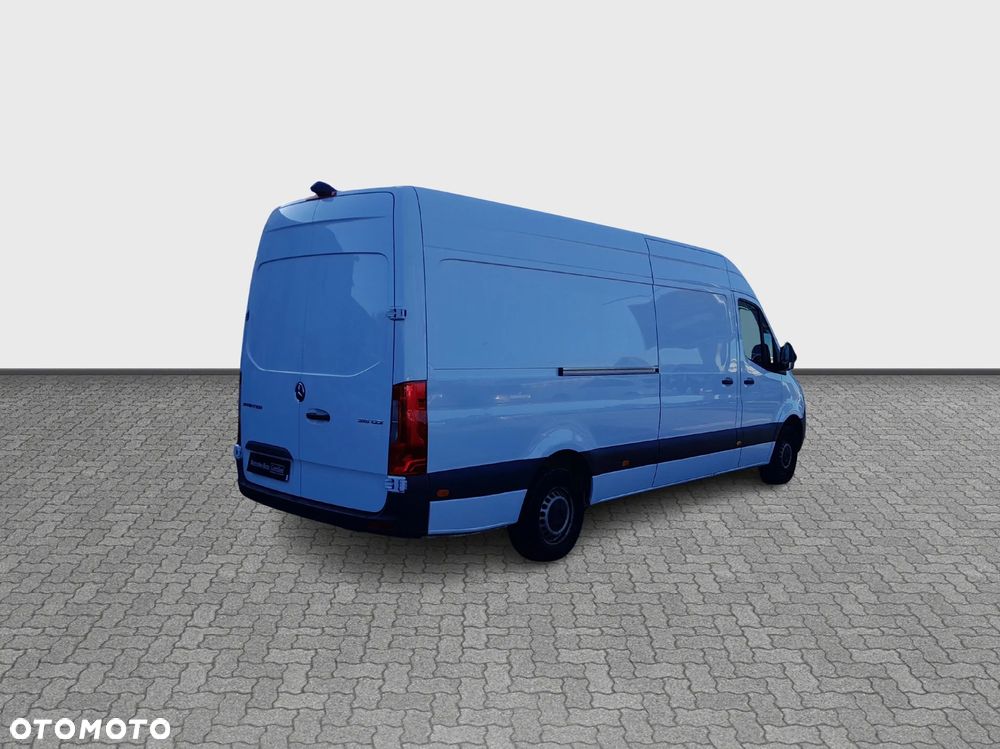 Mercedes-Benz Sprinter - 5