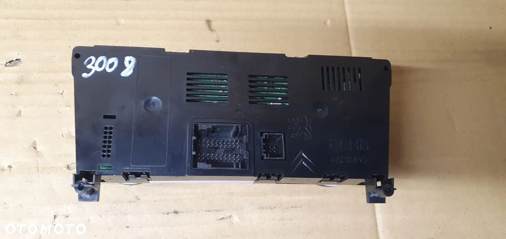 Panel nawiewu klimatyzacji klimy Peugeot 3008 96837481XT - 6