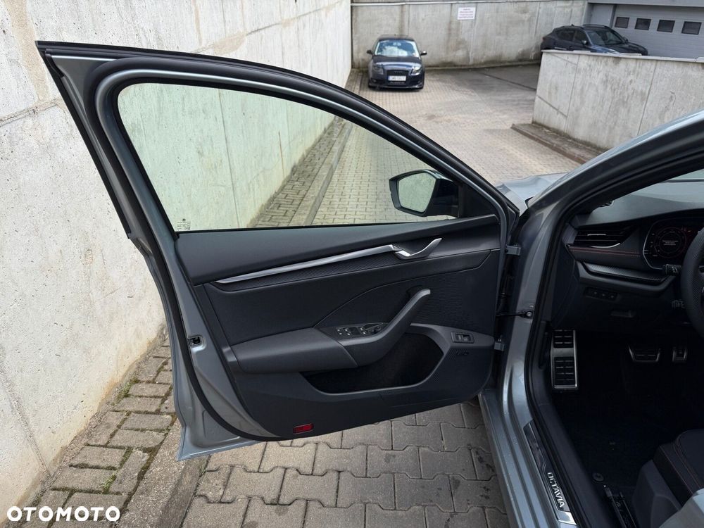 Skoda Octavia 2.0 TSI RS DSG - 15
