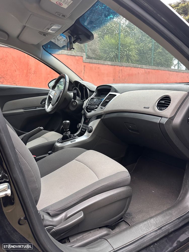 Chevrolet Cruze 1.6 LS - 5