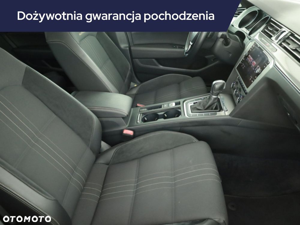 Volkswagen Passat Variant - 9
