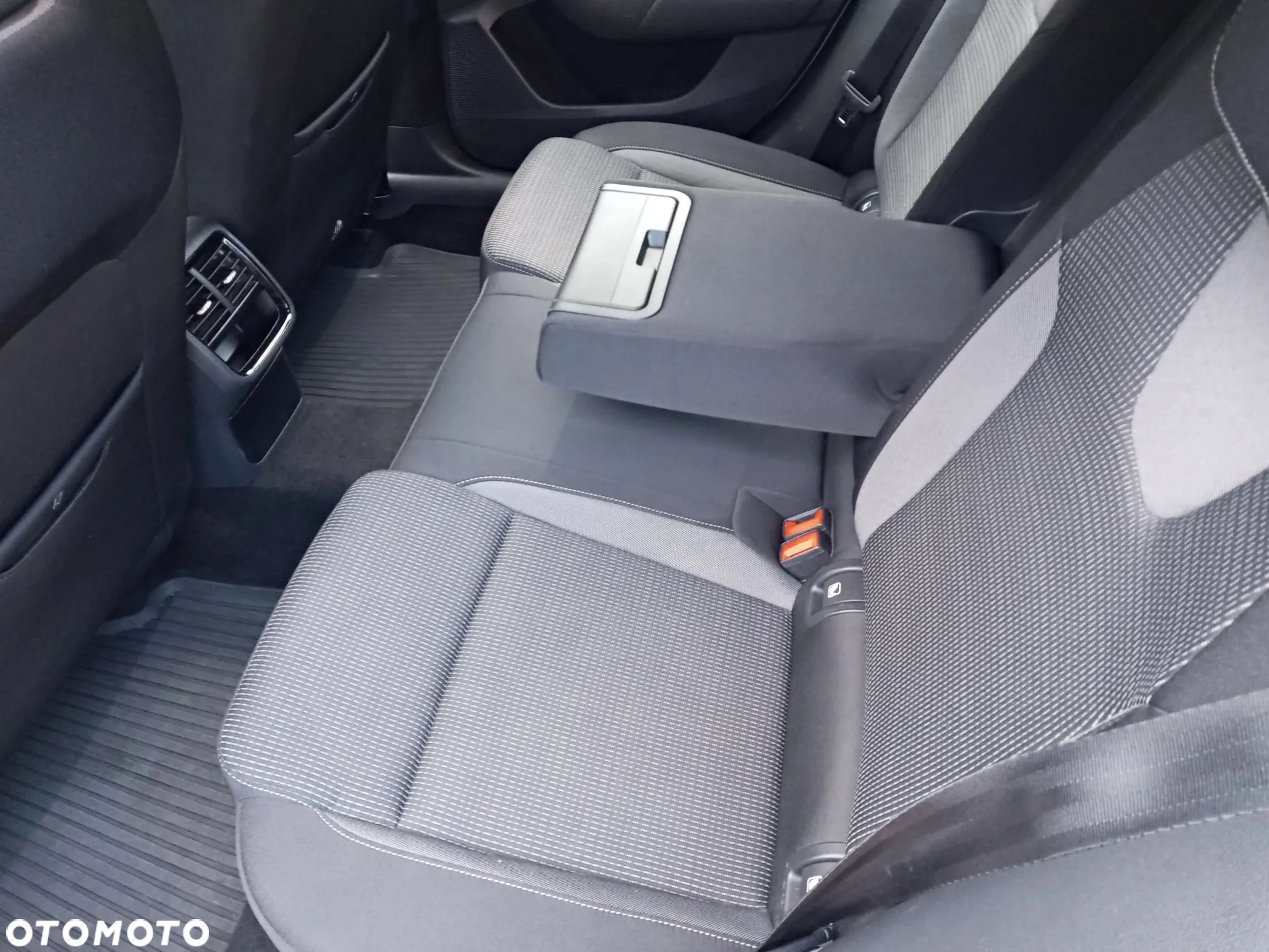 Skoda Octavia 1.5 TSI ACT Ambition - 25