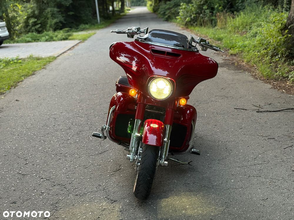 Harley-Davidson CVO Street Glide - 16