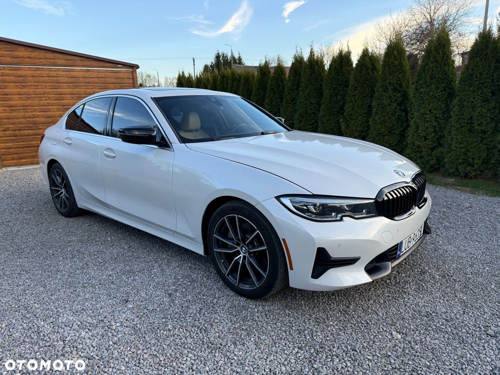 BMW Seria 3 330i M Sport - 10