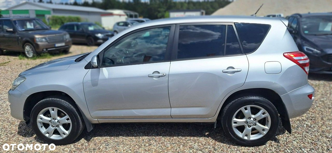 Toyota RAV4 - 4