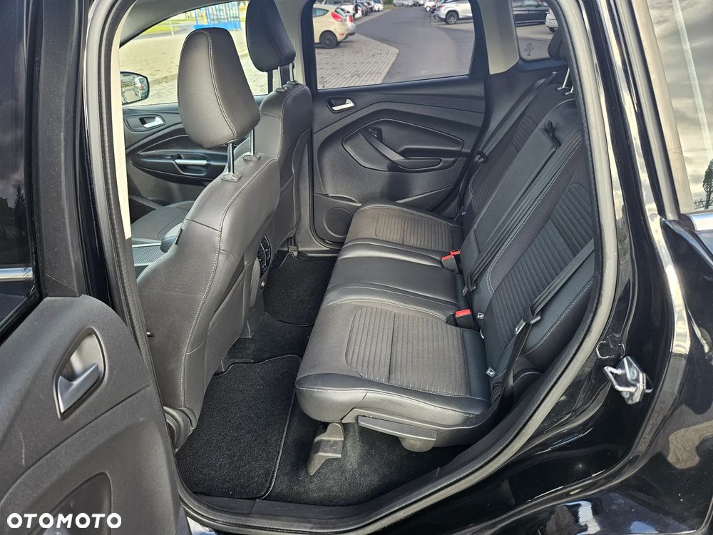 Ford Kuga - 25