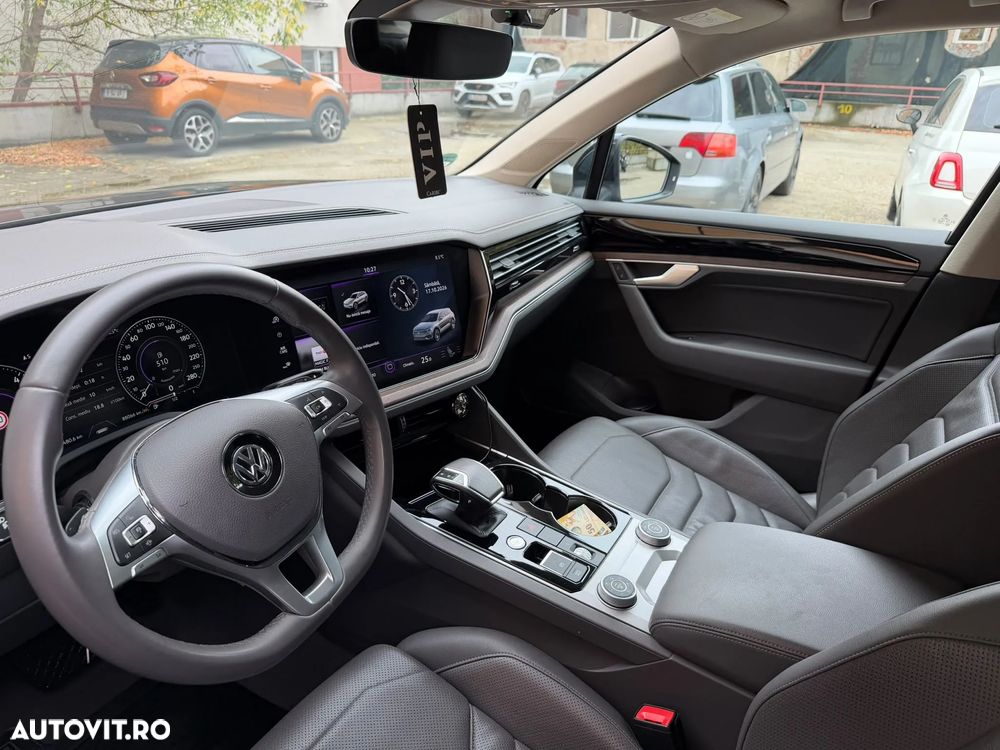 Volkswagen Touareg - 6