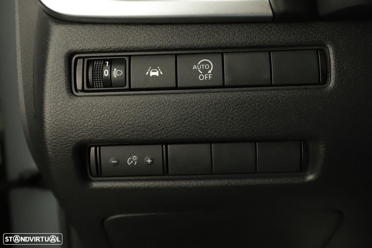 Nissan Qashqai 1.3 DIG-T N-Connecta LED - 19