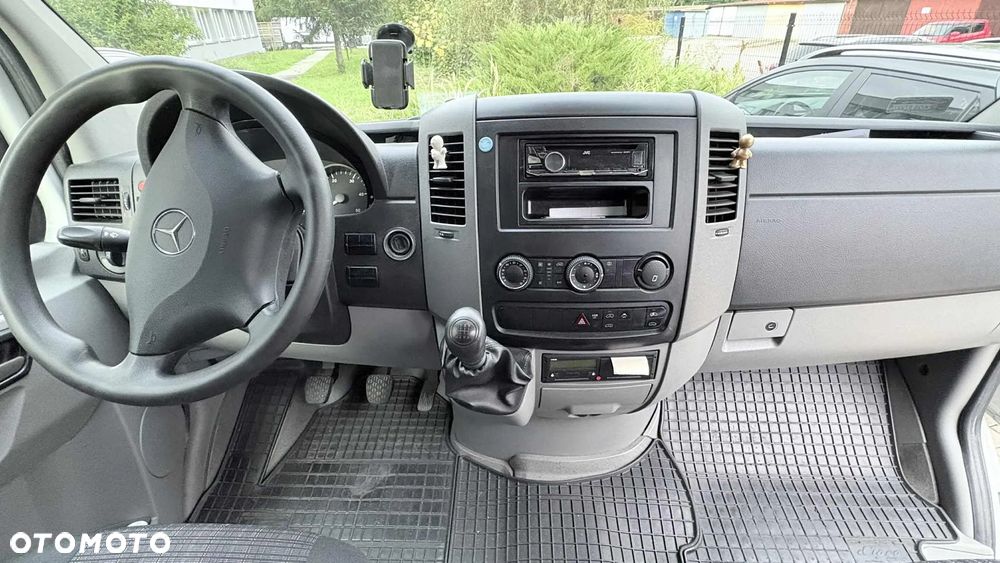 Mercedes-Benz Sprinter - 7