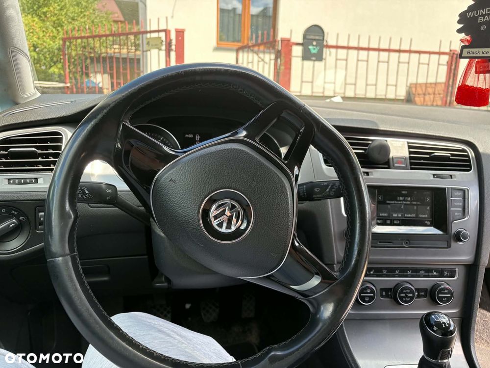 Volkswagen Golf 1.2 TSI BMT Trendline - 12