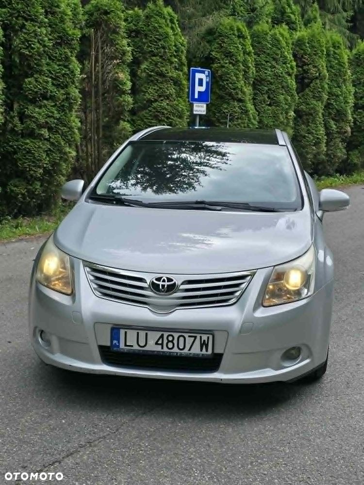 Toyota Avensis 1.8 Premium EU5 - 13
