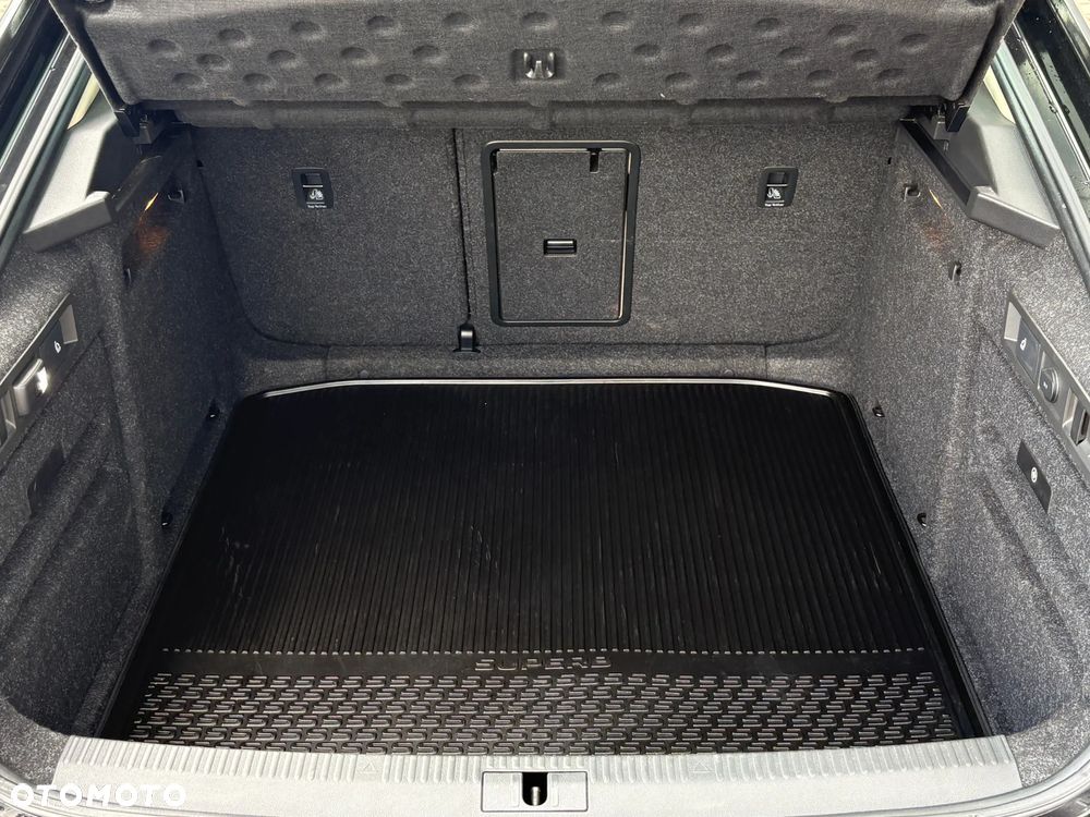 Skoda Superb 2.0 TDI L&K DSG - 8