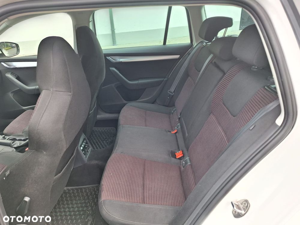 Skoda Octavia 1.8 TSI Edition - 27