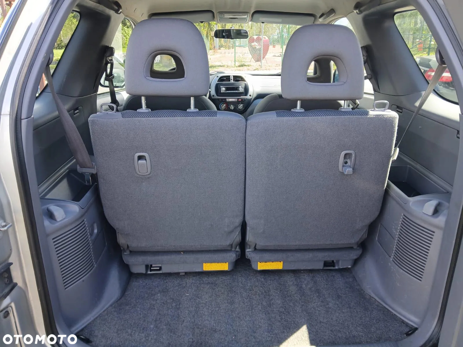 Toyota RAV4 - 11