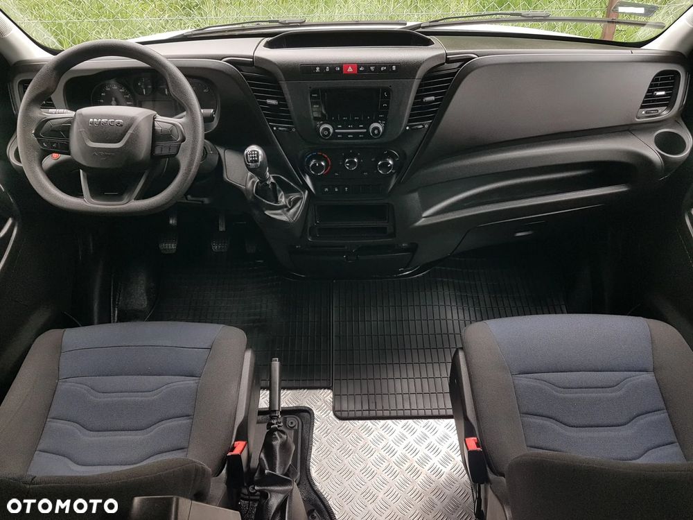 Iveco DAILY KONTENER NISKOPODŁOGOWY 4,43x2,23x2,42 SKLEP FOODTRUCK BAR KLIMA KONIOWÓZ KAMPER - 23