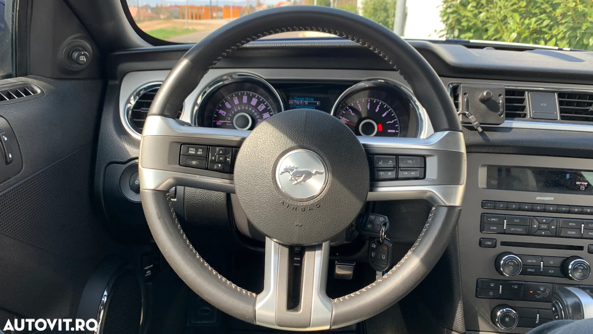 Ford Mustang - 24