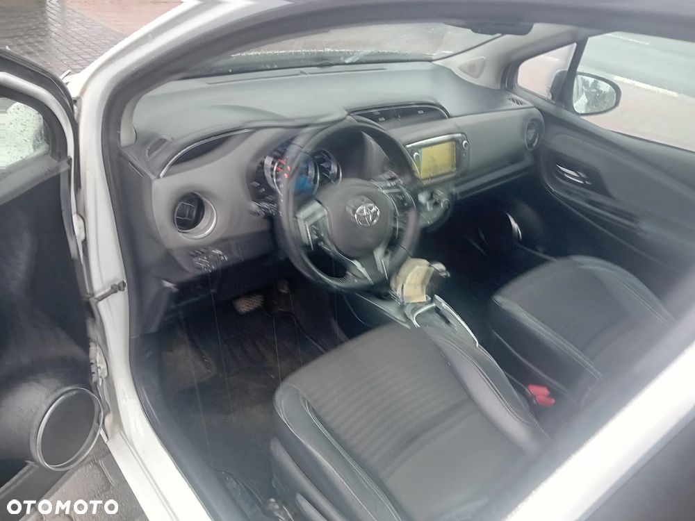 Toyota Yaris 1.5 VVT-i Comfort - 10
