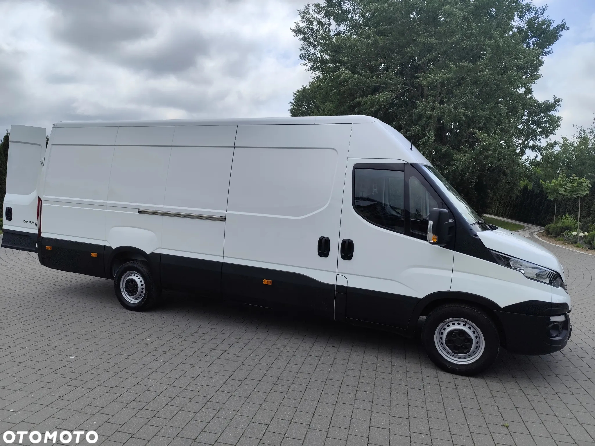 Iveco 35s14 - 23