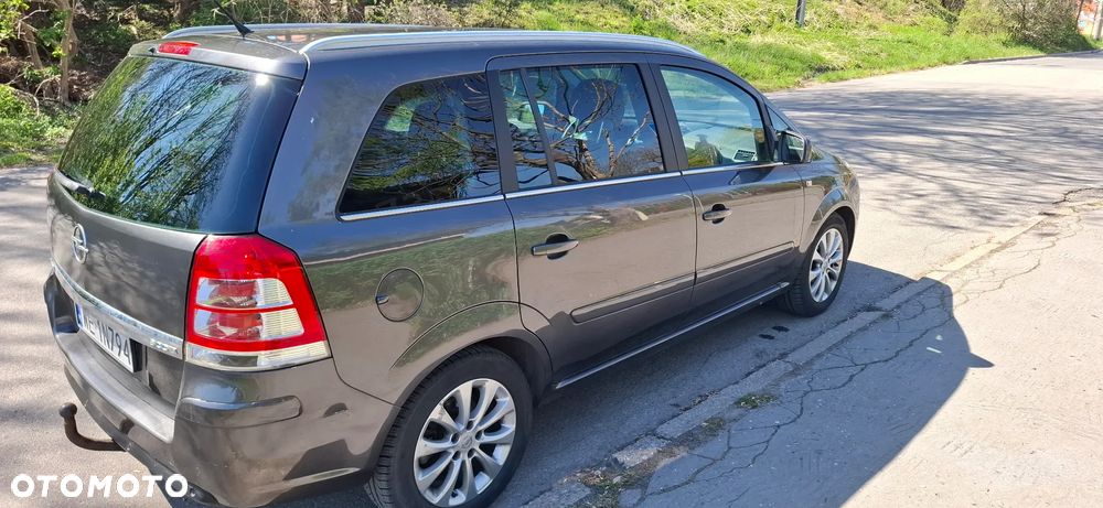 Opel Zafira 1.8 Cosmo - 5
