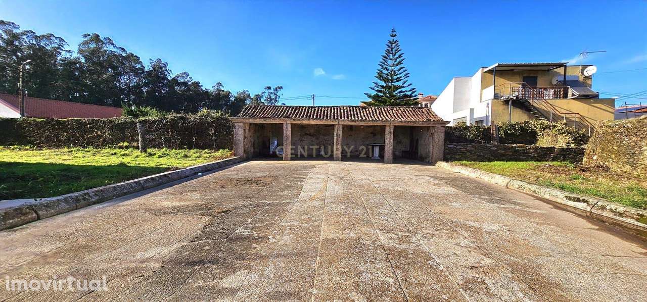 Casa para Recuperar em Braga, Ideal para Investimento - Grande imagem: 3/26