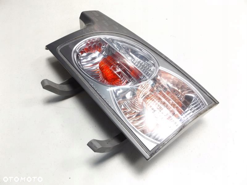 PREVIA II LAMPA PRAWA TYLNA PRAWY TYŁ W KLAPĘ - 5