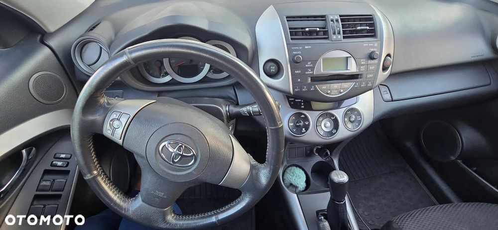 Toyota RAV4 - 5