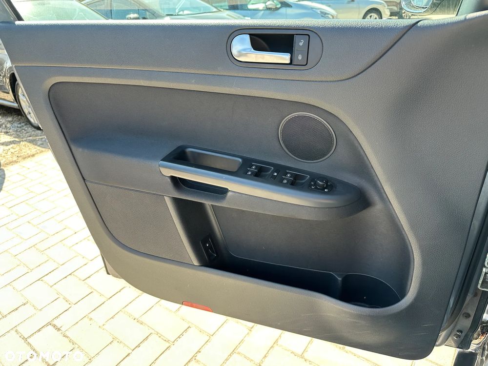 Volkswagen Golf Plus - 18