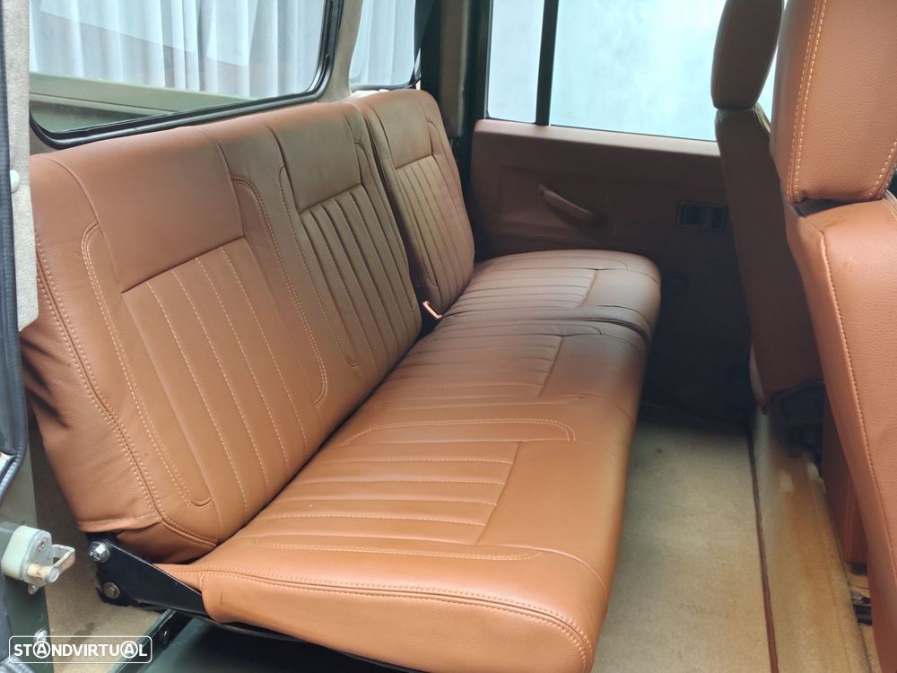 Land Rover Defender 130 - 19