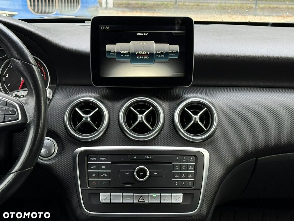 Mercedes-Benz Klasa A 180 (BlueEFFICIENCY) 7G-DCT Urban - 19