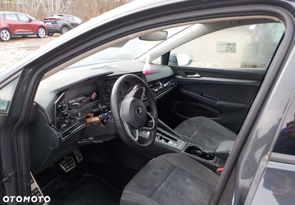 Volkswagen Golf - 25