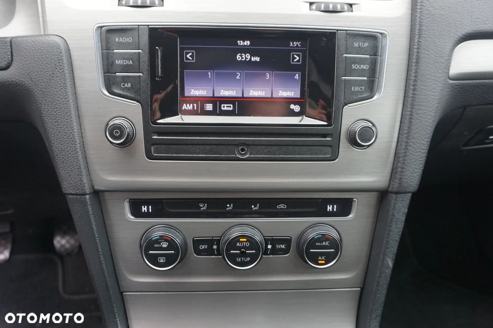 Volkswagen Golf - 36