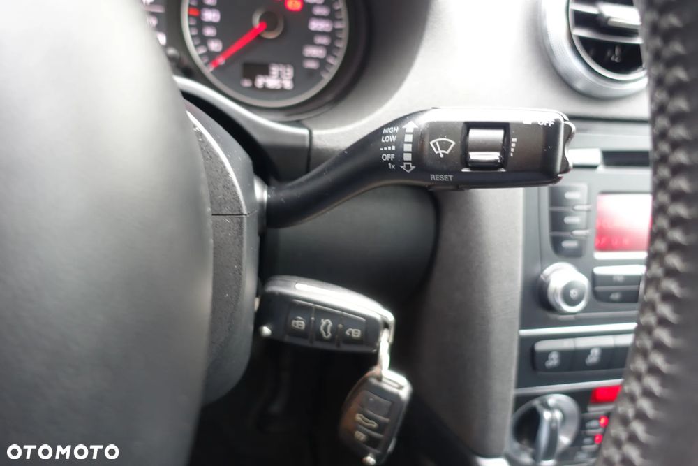 Audi A3 Sportback 1.6 TDI DPF Ambition - 26