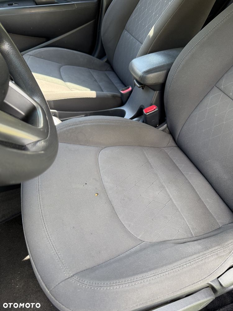 Kia Rio 1.4 M - 6