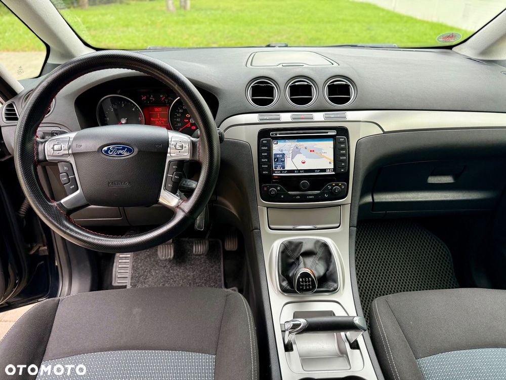 Ford Galaxy - 9