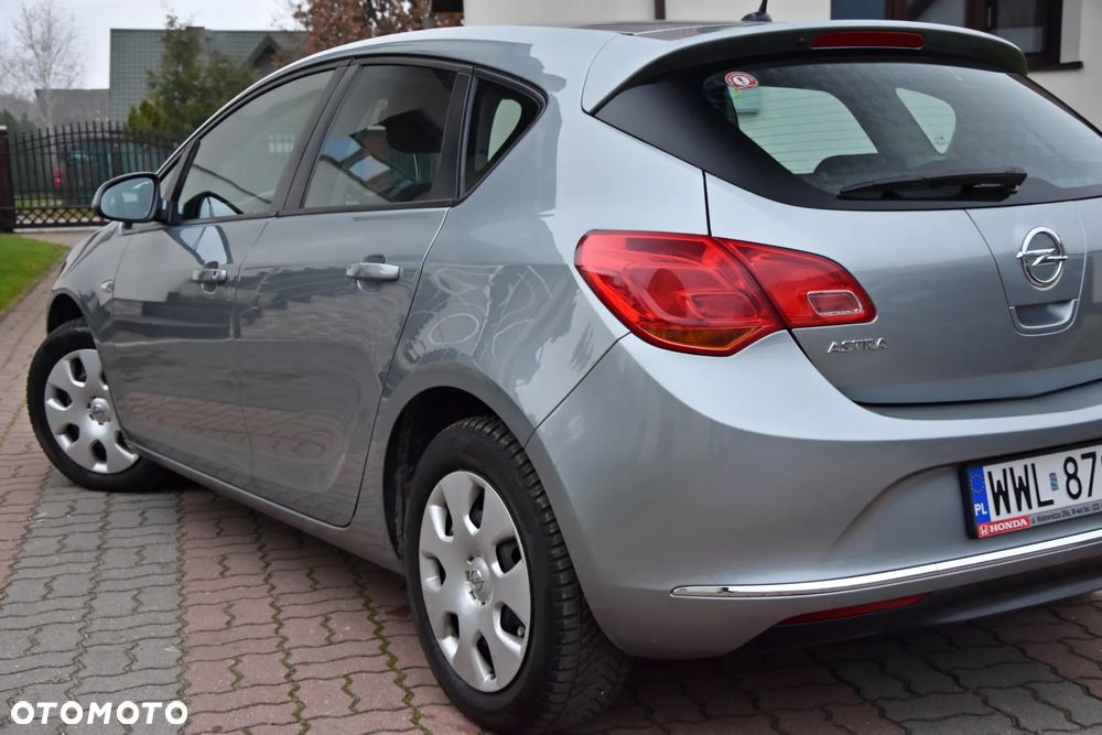 Opel Astra - 11