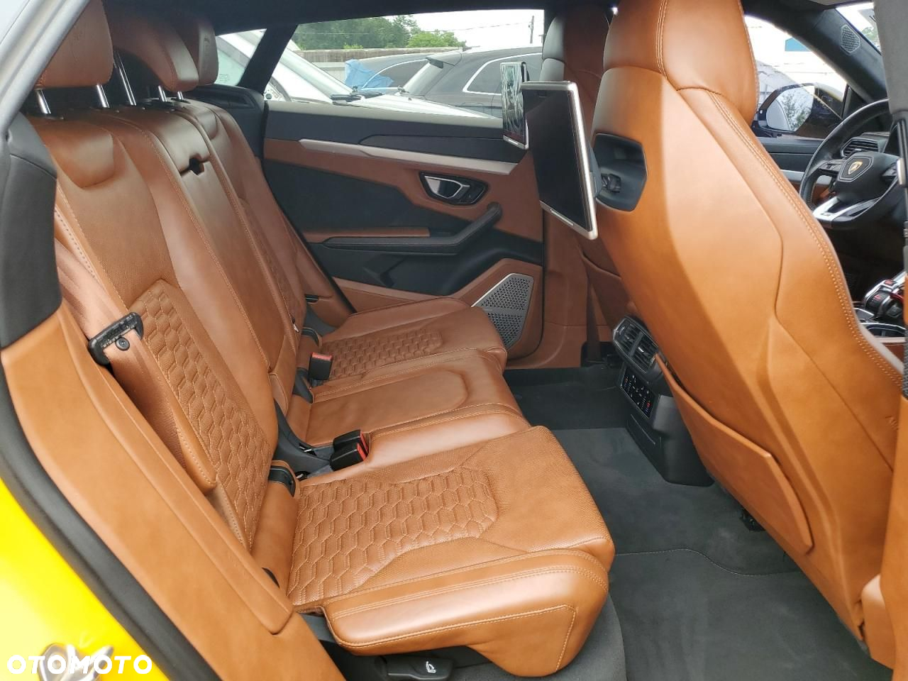 Lamborghini Urus Standard - 10