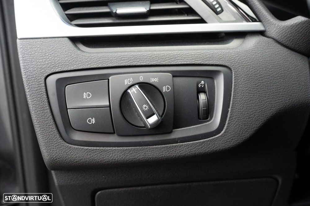 BMW X1 16 d sDrive Auto - 12